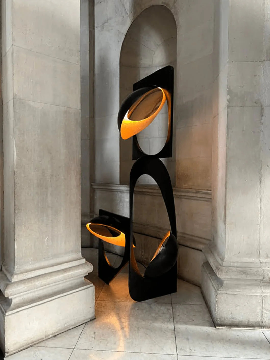 Niamh_Sculpture_Floor_Lamp_2