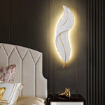 Big Feather Wall Lamp illuminate the bedside