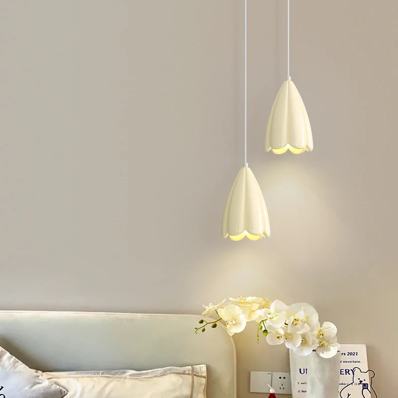 Nordic_Flower_Bud_Pendant_Light_3