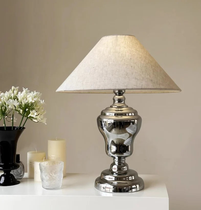 Nordic_Simple_Table_Lamp_2