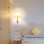 Oak_Pleated_Wall_Light_2