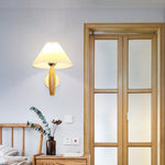 Oak_Pleated_Wall_Light_6