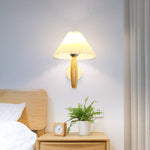 Oak_Pleated_Wall_Light_8