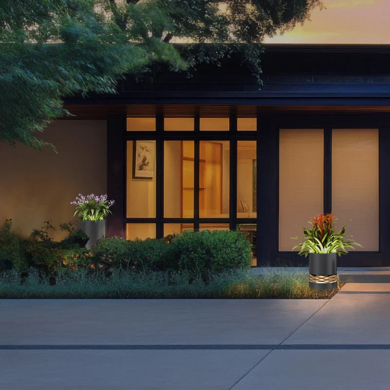 Outdoor_Versatile_Cylinder_Low_Light_6