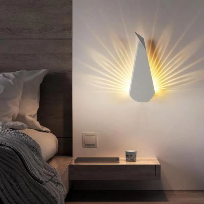 Peacock_Wall_Lamp_2