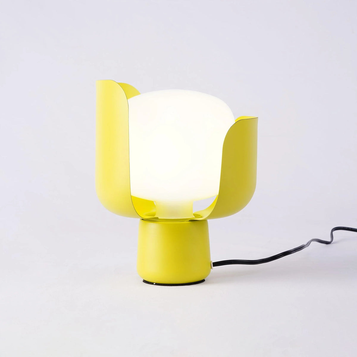 Petal Table Lamp 15