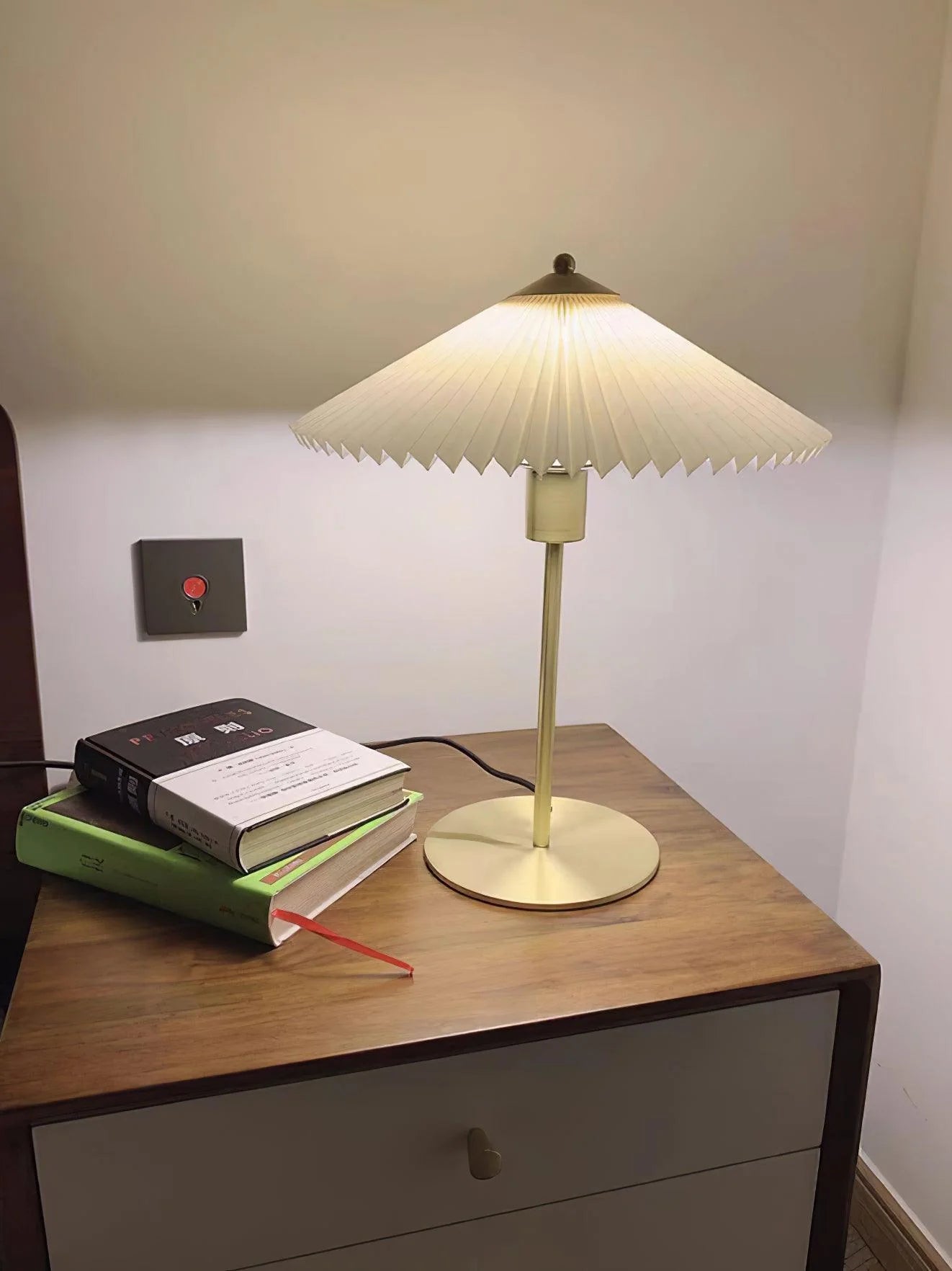 Pleated Umbrella Table Lamp 17