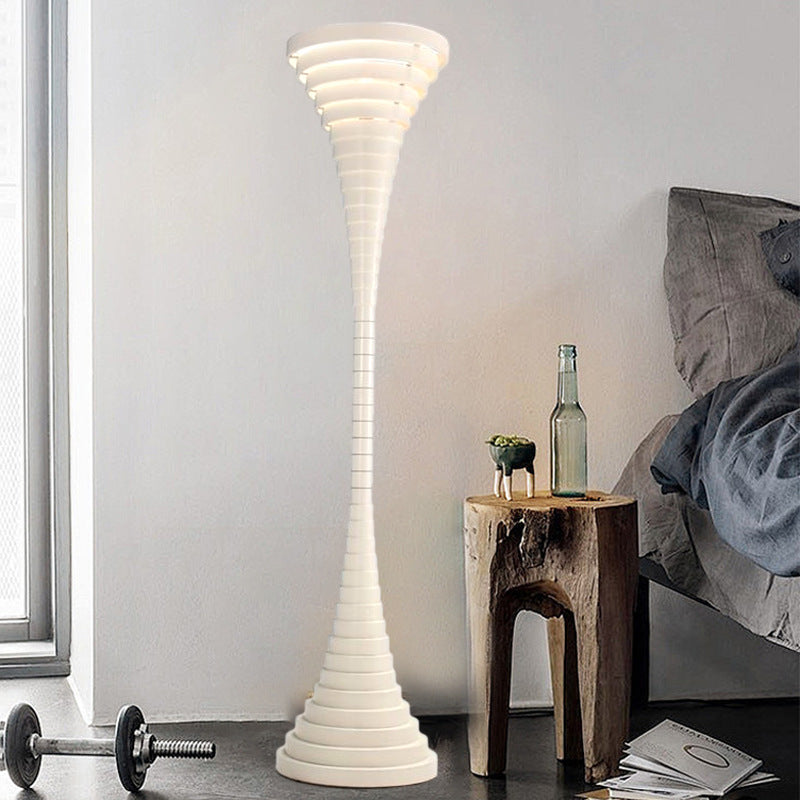 Post-Modern_Amor_Floor_Lamp_13