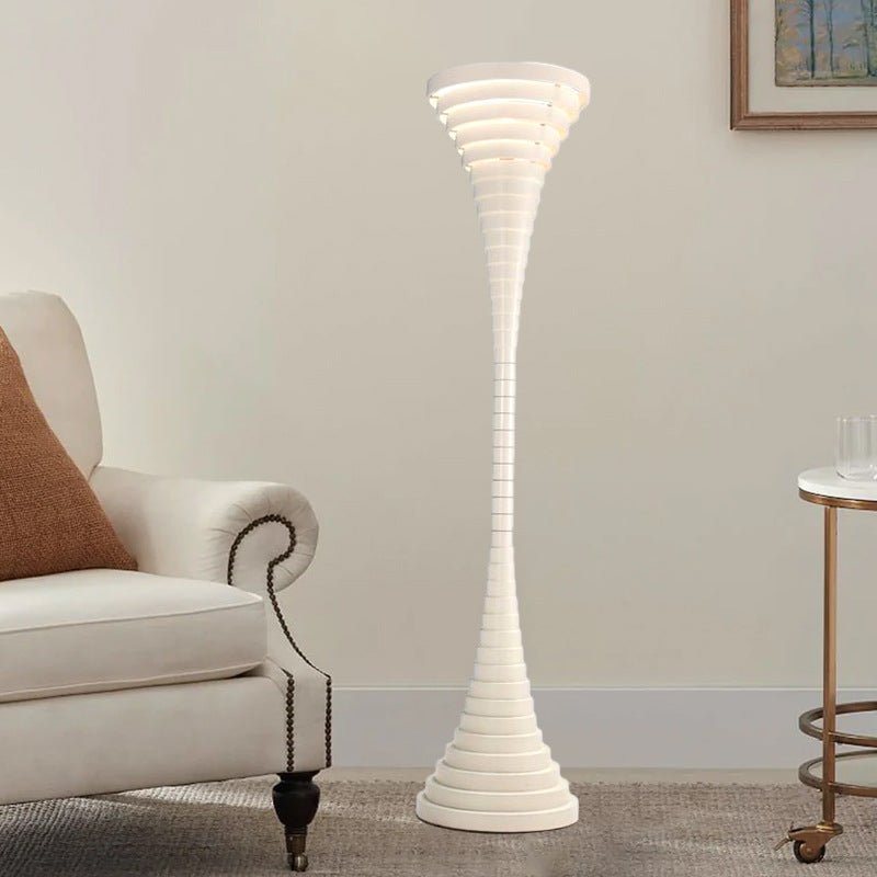 Post-Modern_Amor_Floor_Lamp_9