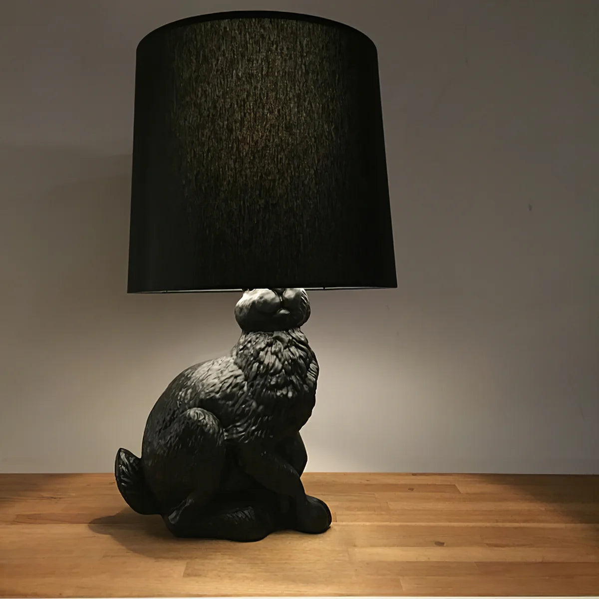 Rabbit_Table_Lamp_21