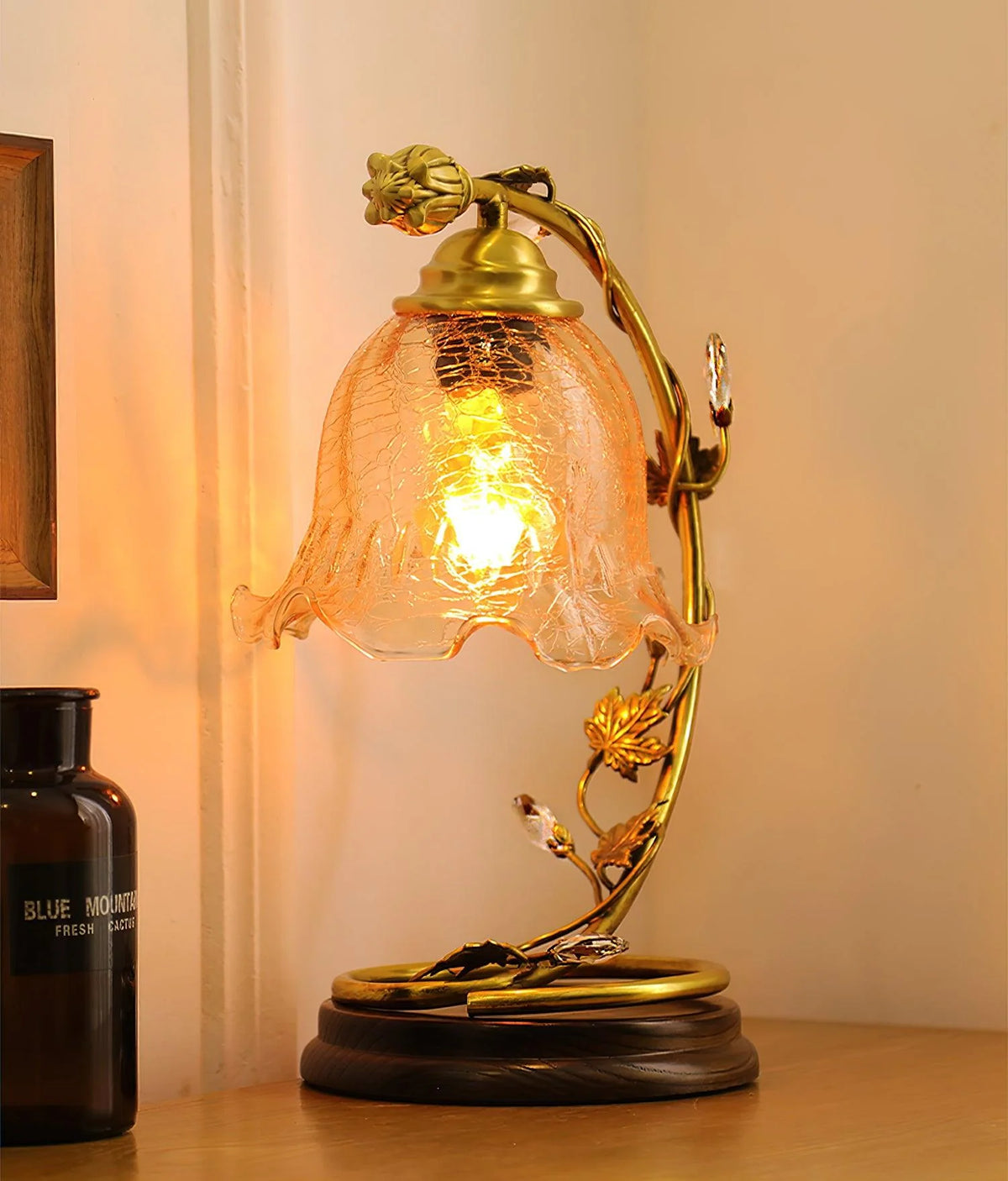 Rattan_Flower_Table_Lamp_3