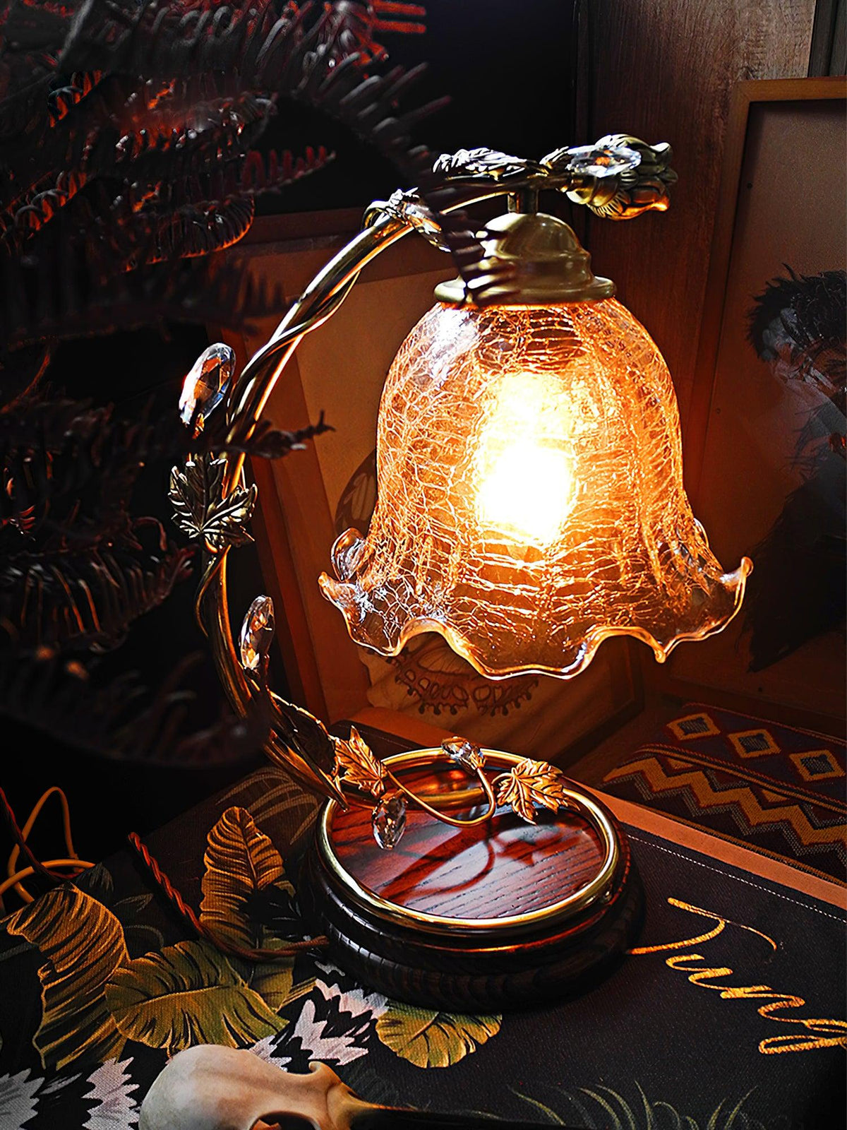 Rattan_Flower_Table_Lamp_4