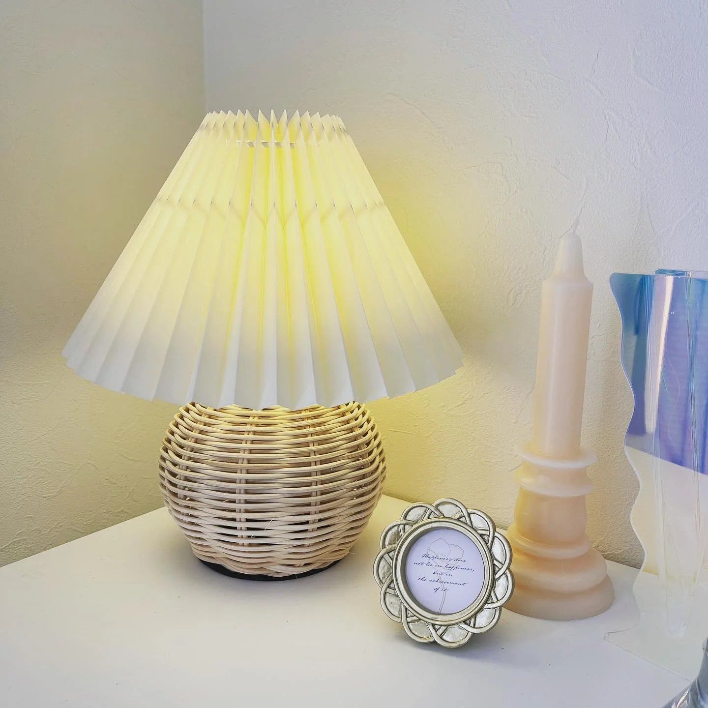 Rattan Pleated Table Lamp 10