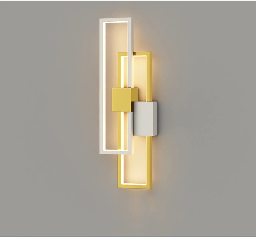 Geometry wall lamp with gold and white