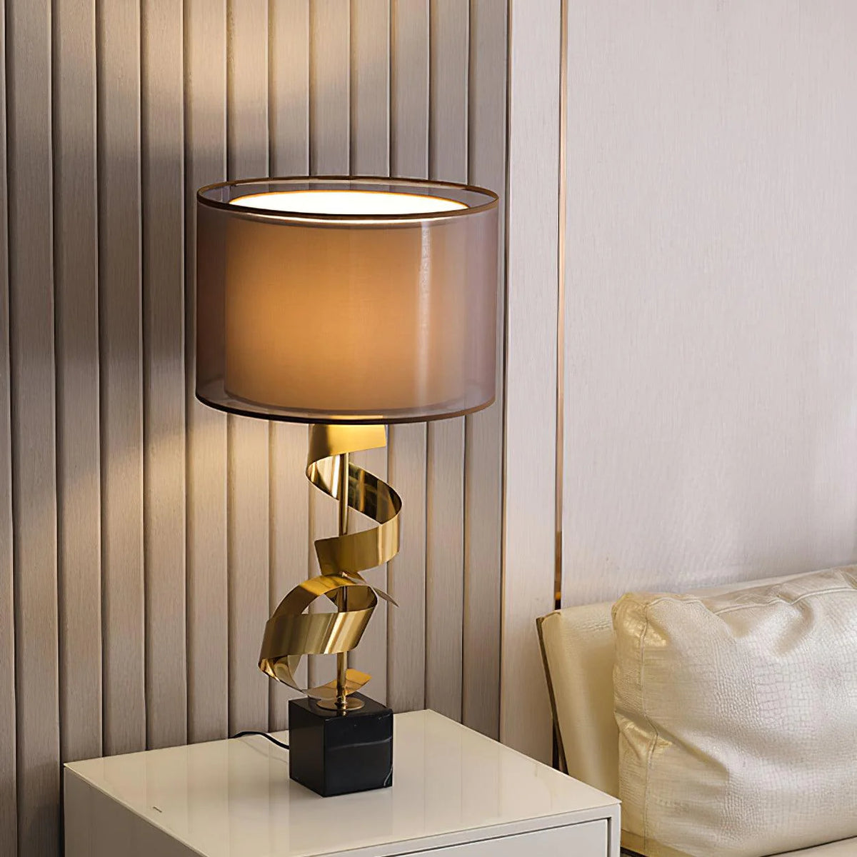 Refined_Table_Lamp_9