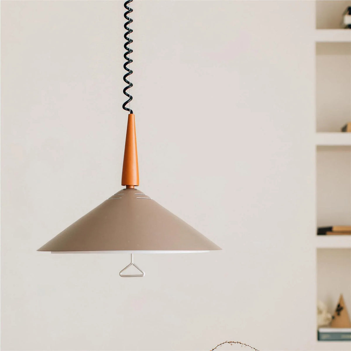 Retractable_Caramel_Pendant_Light_11