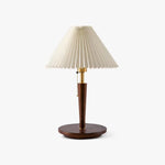 Retro_Pleated_Table_Lamp_1