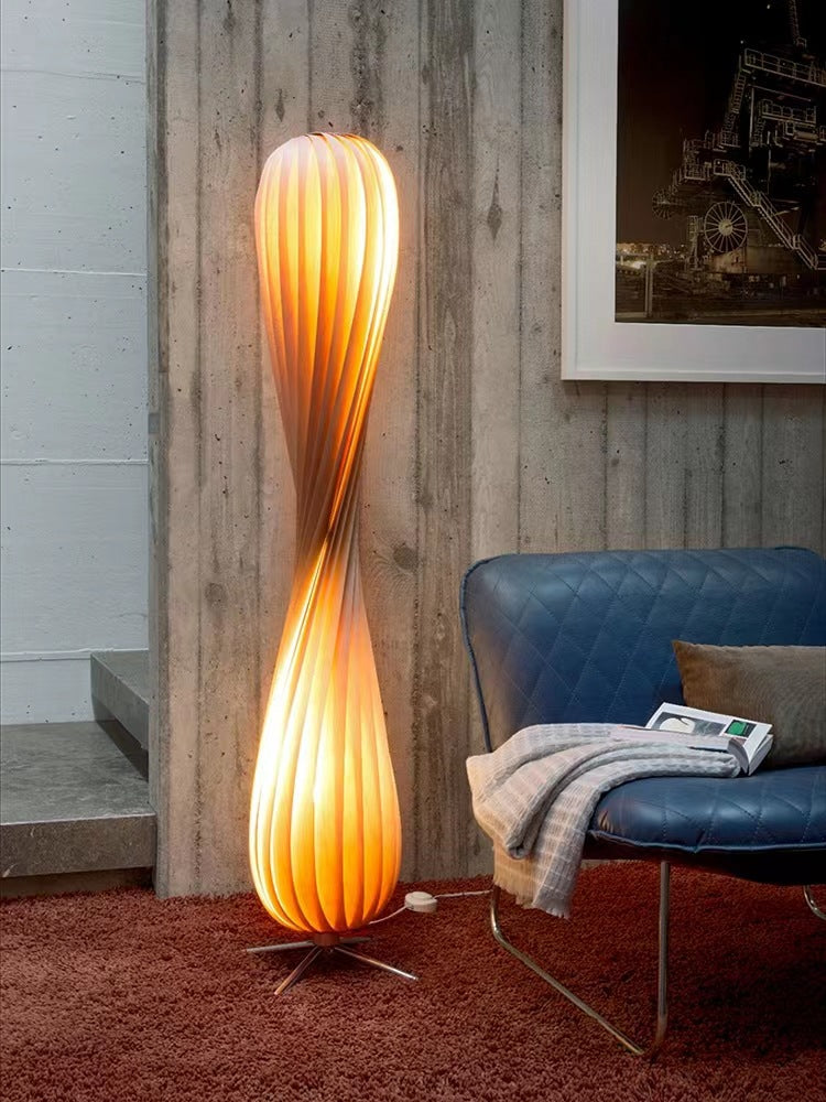 Rolled_Edge_Floor_Lamp_2