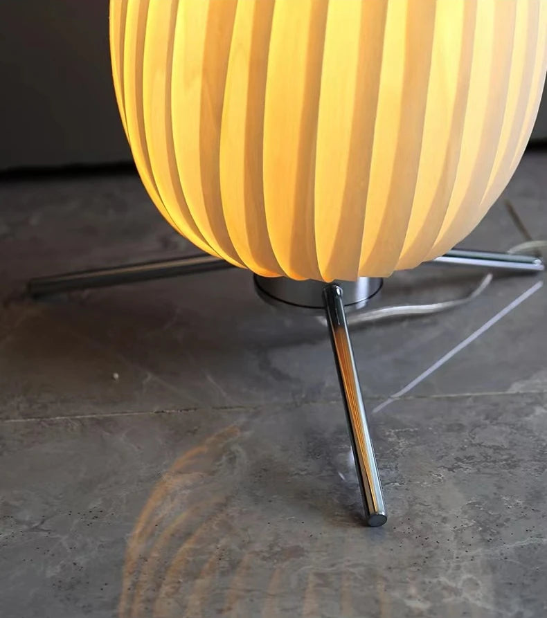 Rolled_Edge_Floor_Lamp_9