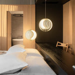 Rotating_Moon_Pendant_Lamp_2