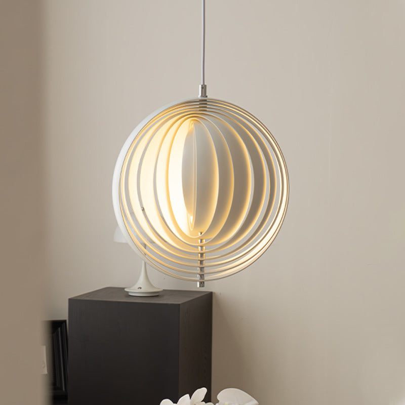 Rotating_Moon_Pendant_Lamp_4