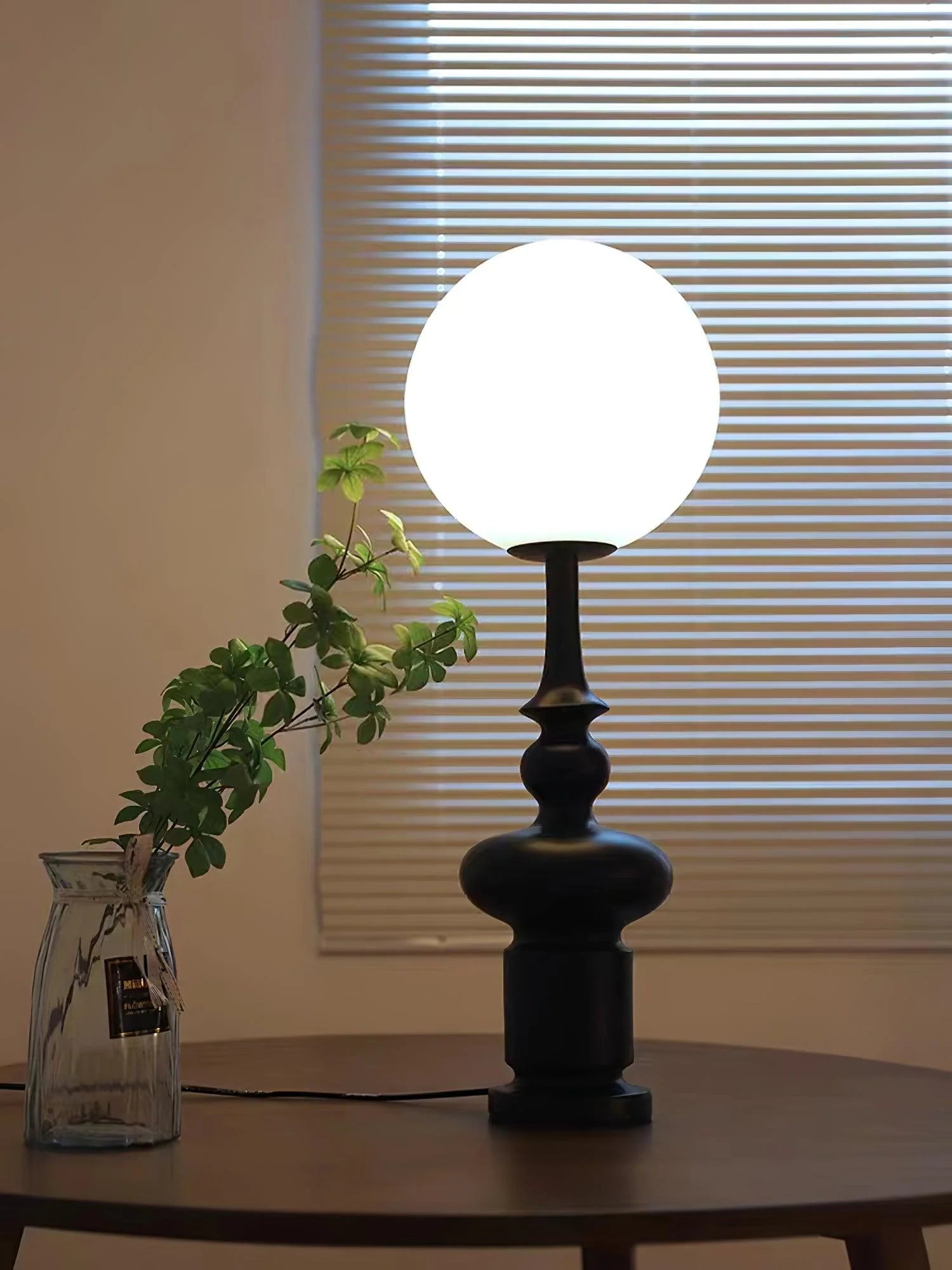 Round_Pole_Table_Lamp_3