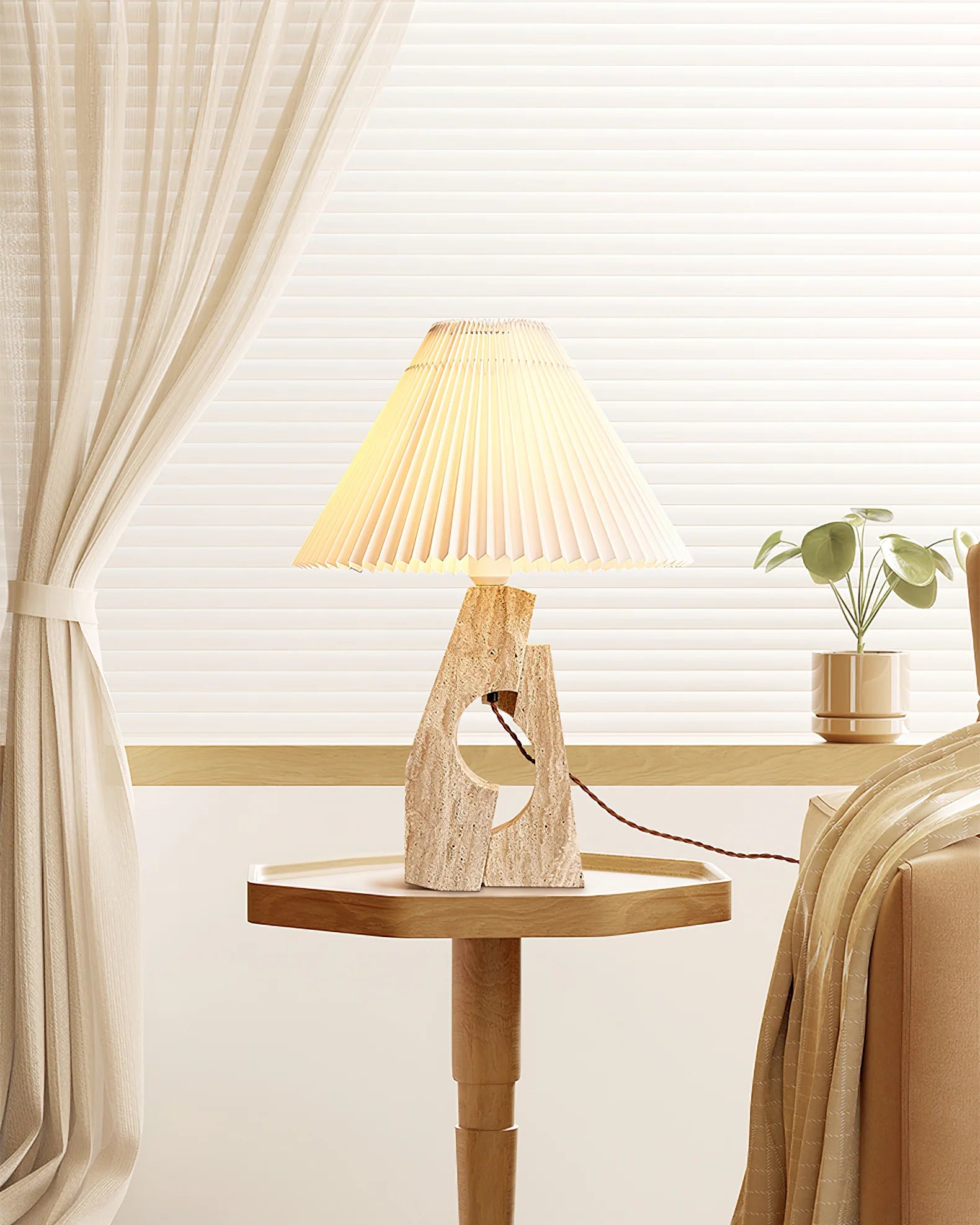 Ruins Cream Table Lamp 4