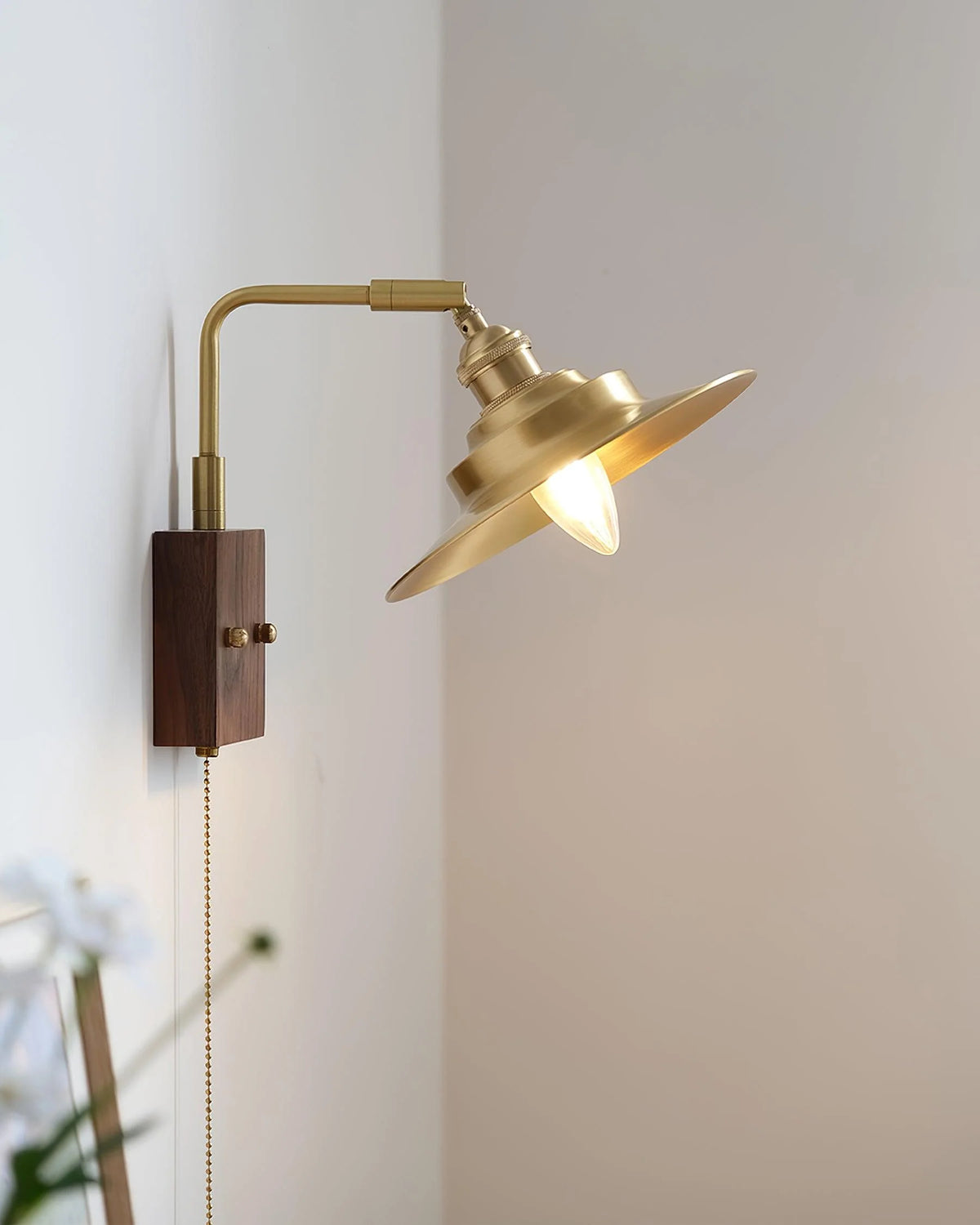 Runia_Brass_Wall_Lamp_4