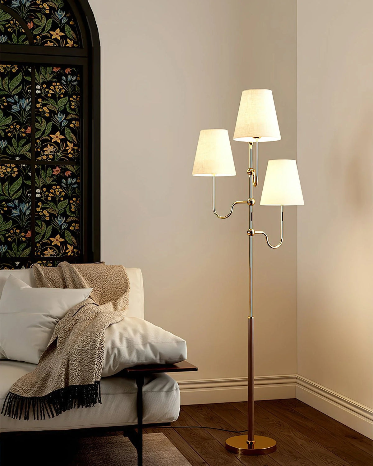 Serenade_Floor_Lamp_10