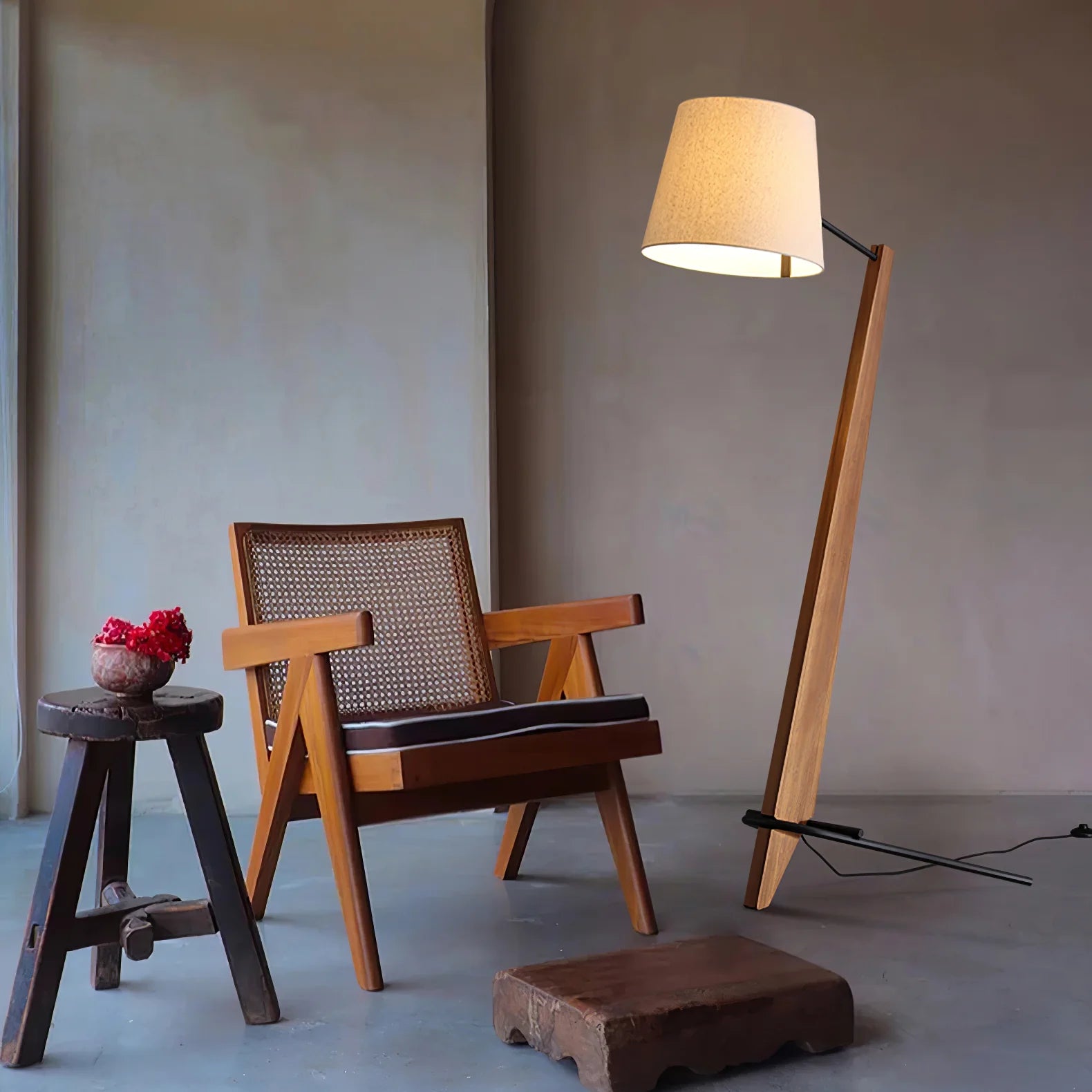 Silva_Giant_Floor_Lamp_2