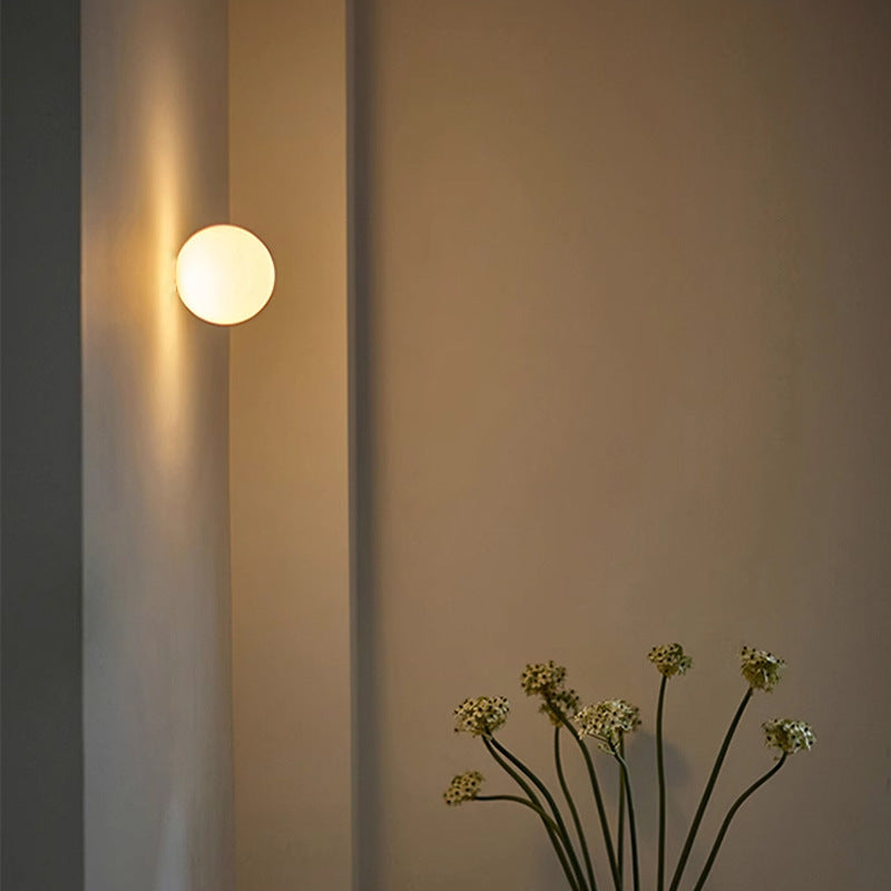 Simple_Glass_Bulb_Wall_Lamp_3