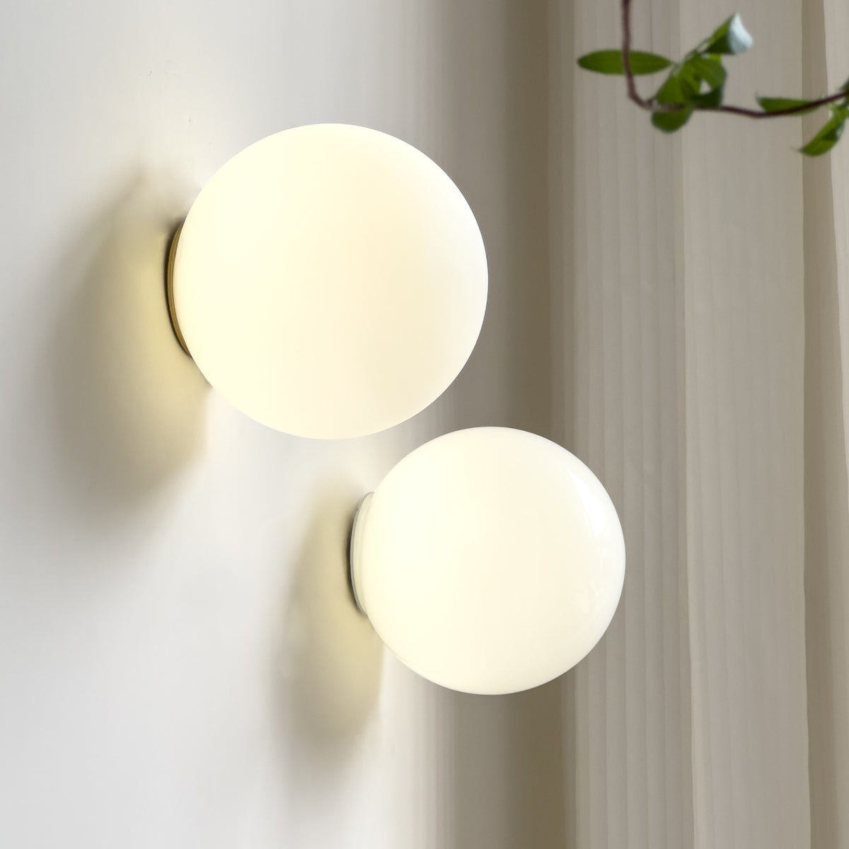 Simple_Glass_Bulb_Wall_Lamp_5