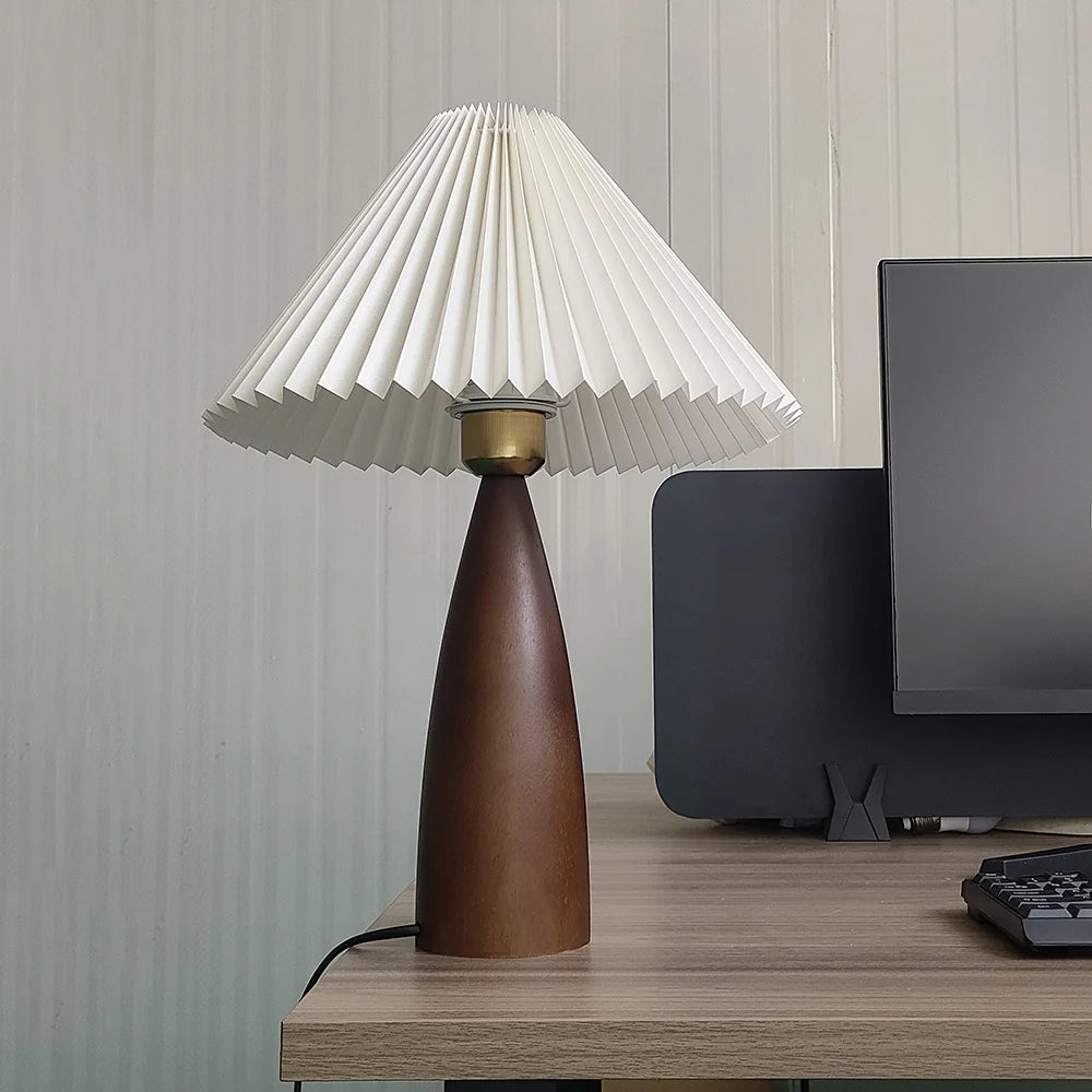 Simple_Pleated_Table_Lamp_5