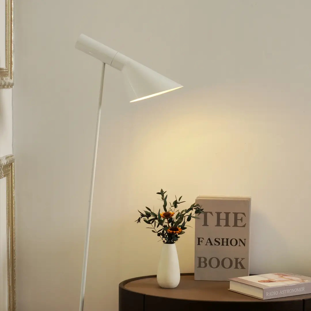 Slim_Shade_Floor_Lamp_A_2