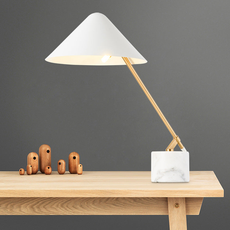 Small Hat Table Lamp 2