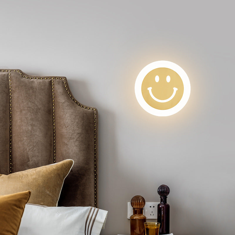 Smiley_Wall_Lamp_2