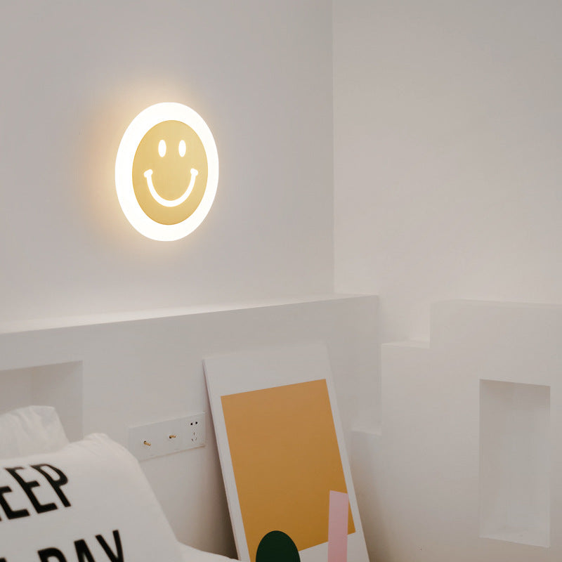 Smiley_Wall_Lamp_3