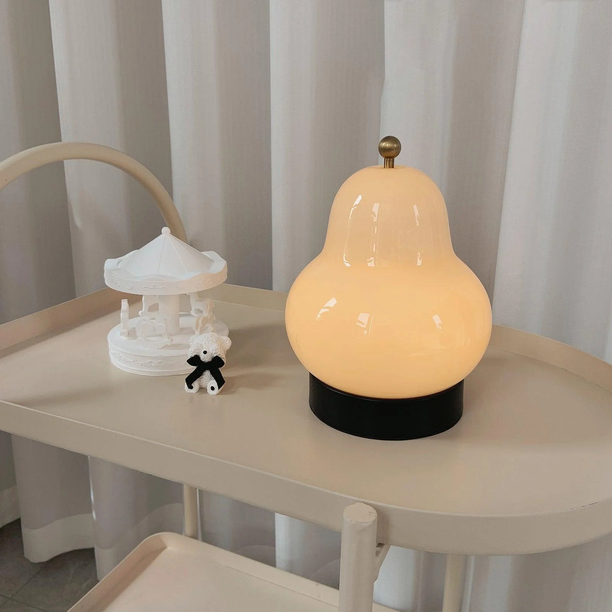 Snow Pear Table Lamp 28