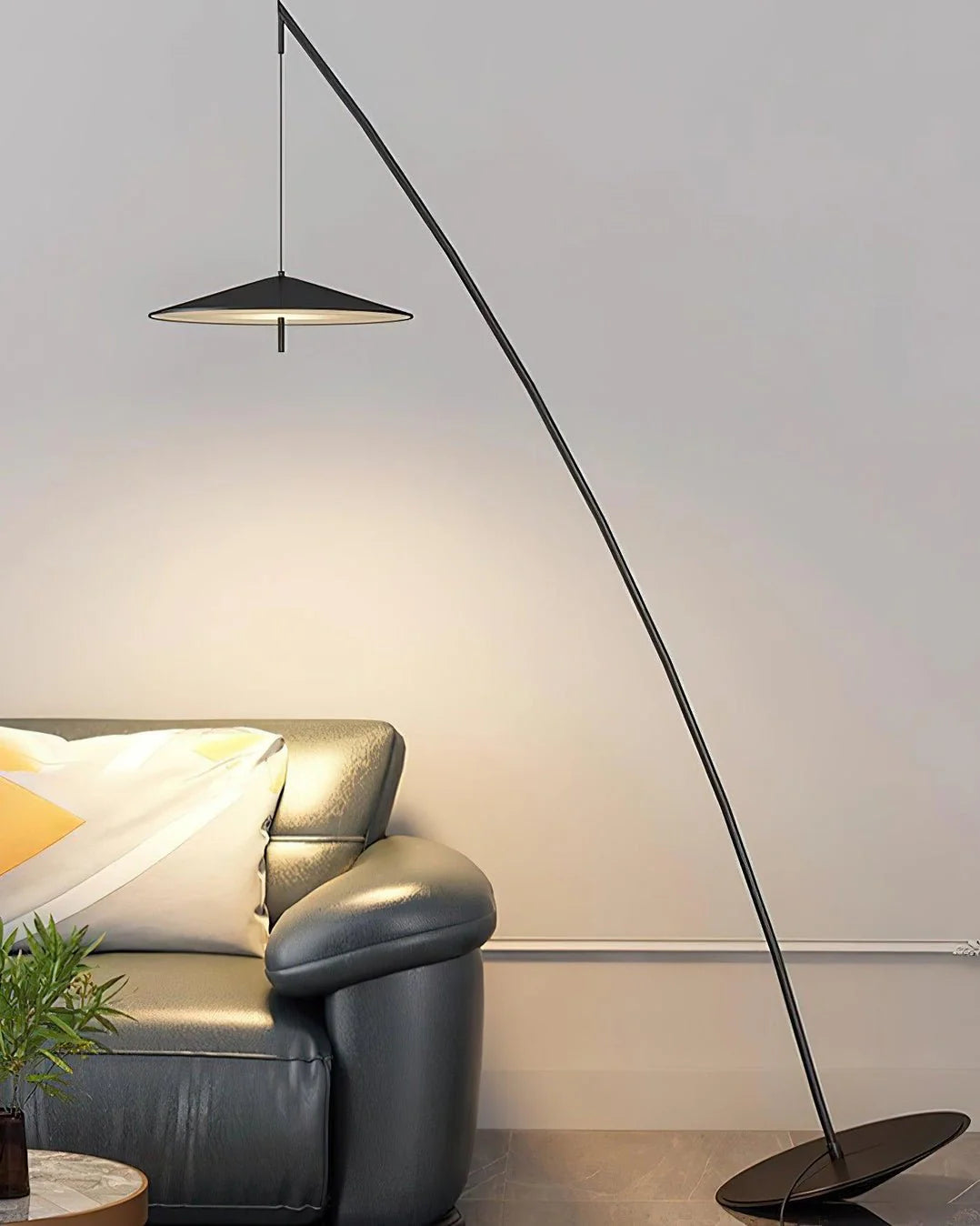 Steadfast_Floor_Lamp_2