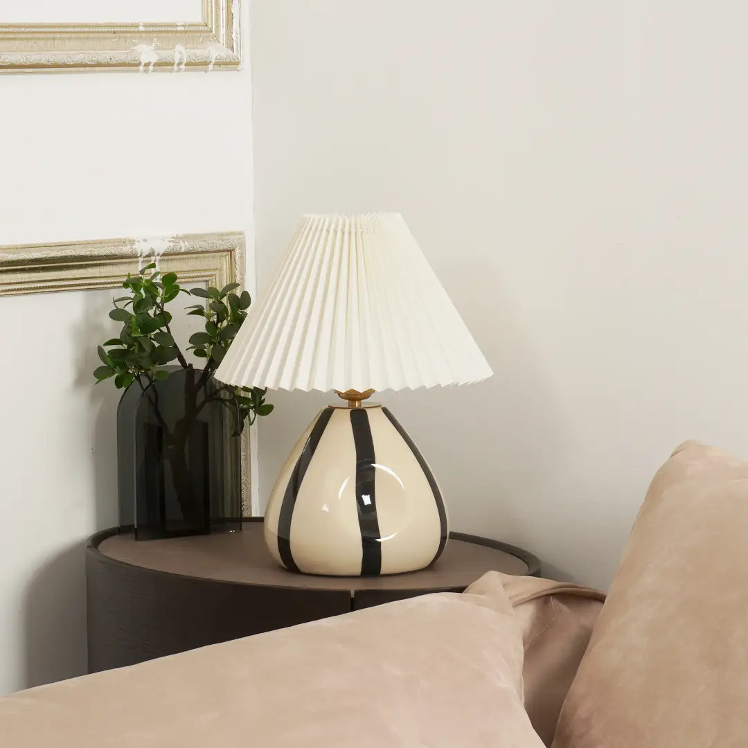 Stripes_Dots_Table_Lamp_A_4