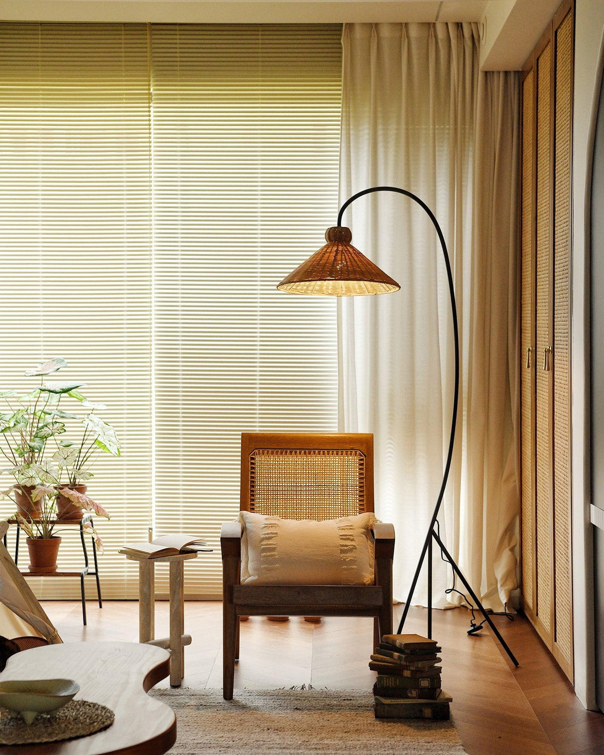 Tana Woven Floor Lamp 35