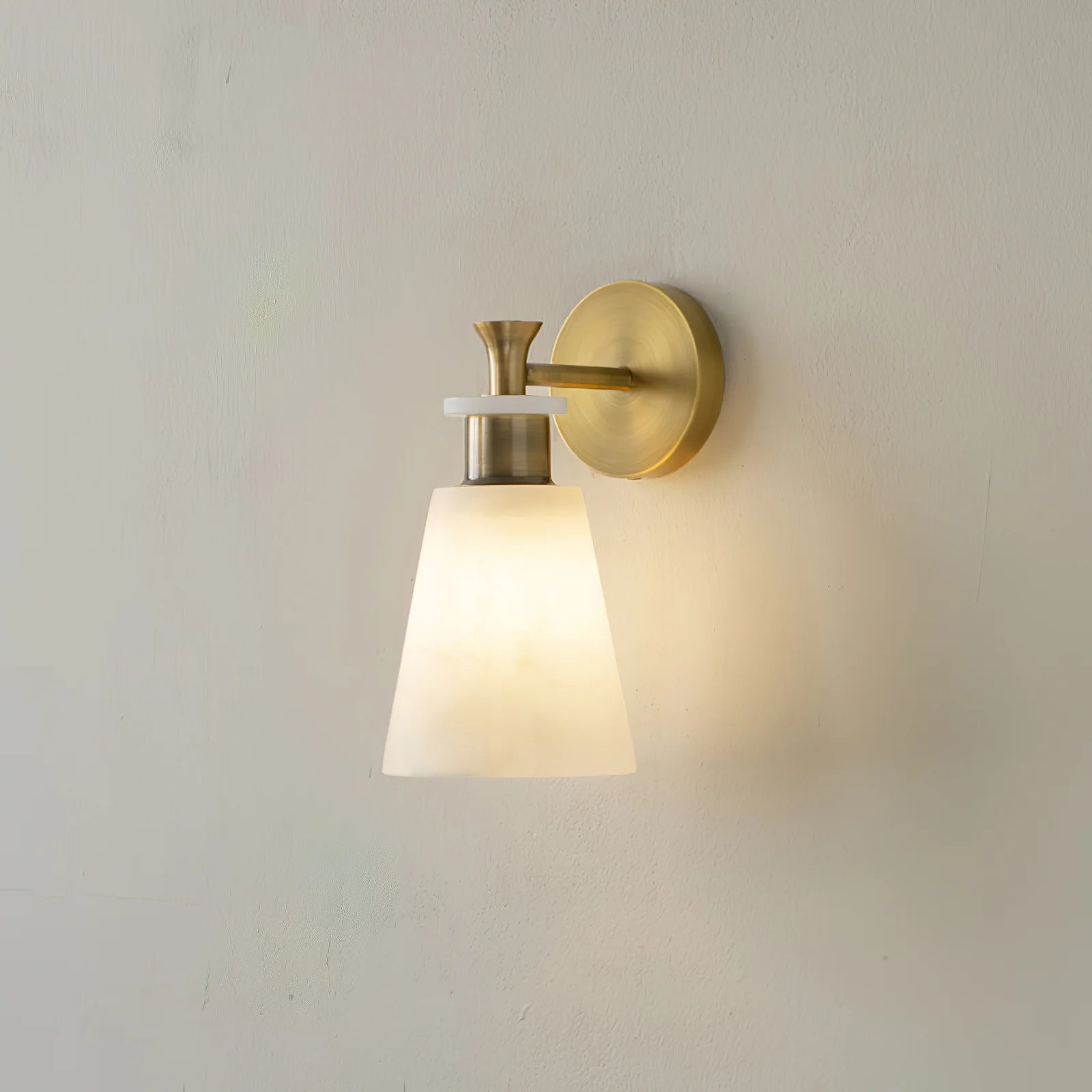 Tapered_Alabaster_Wall_Sconce_9