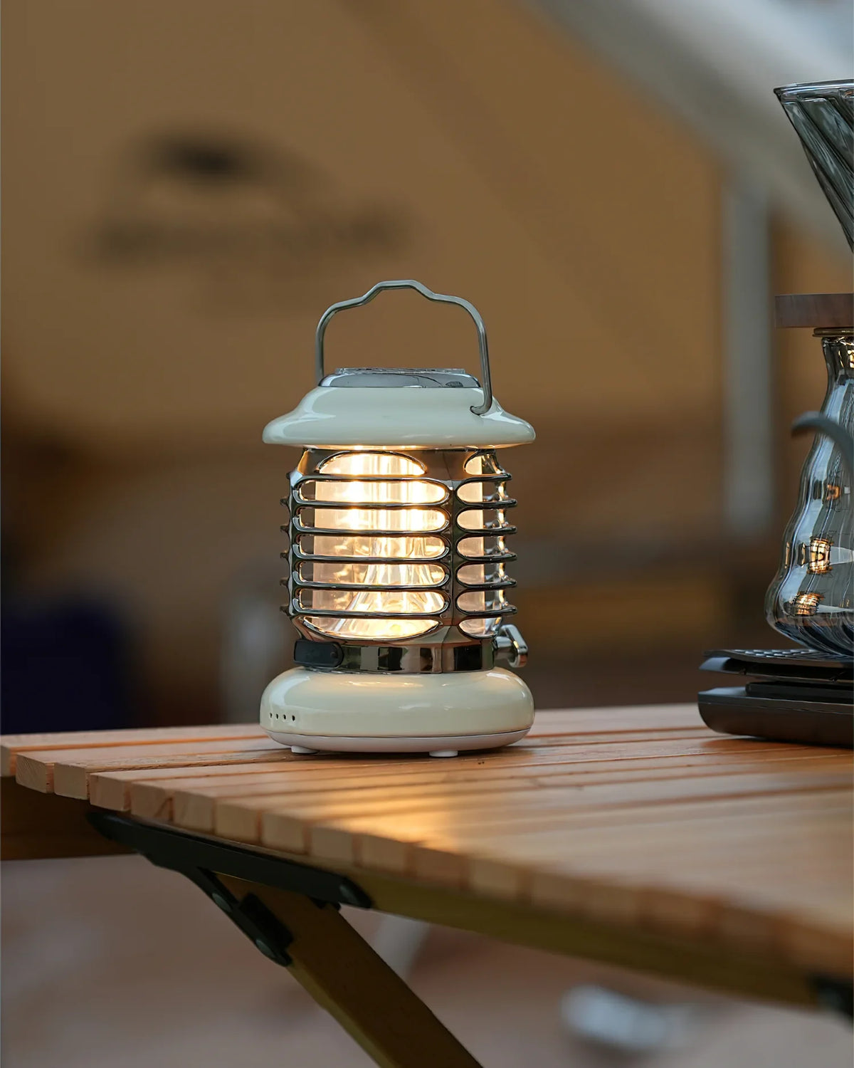 Tilley_Portable_Table_Lamp_11