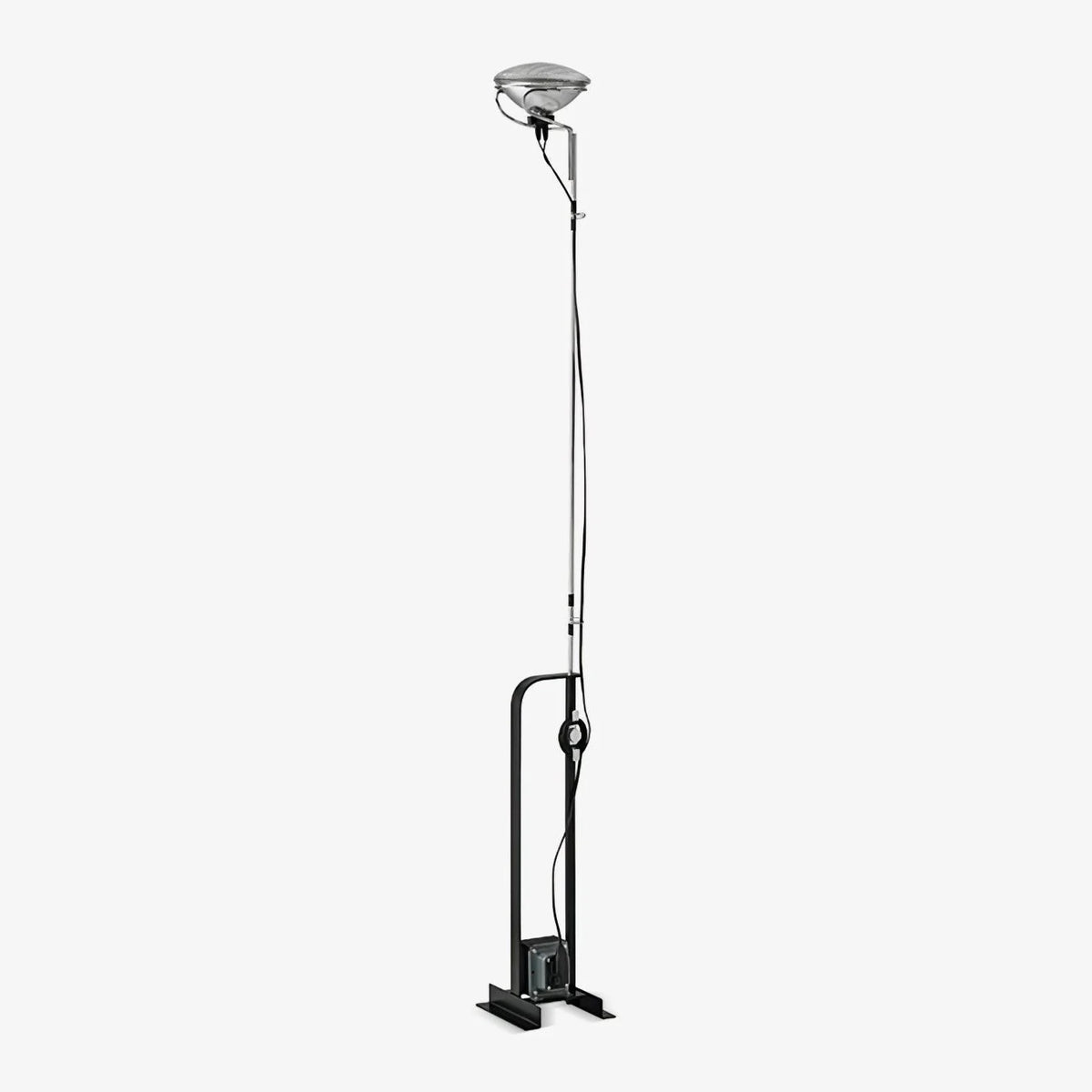 Toio_Floor_Lamp_1