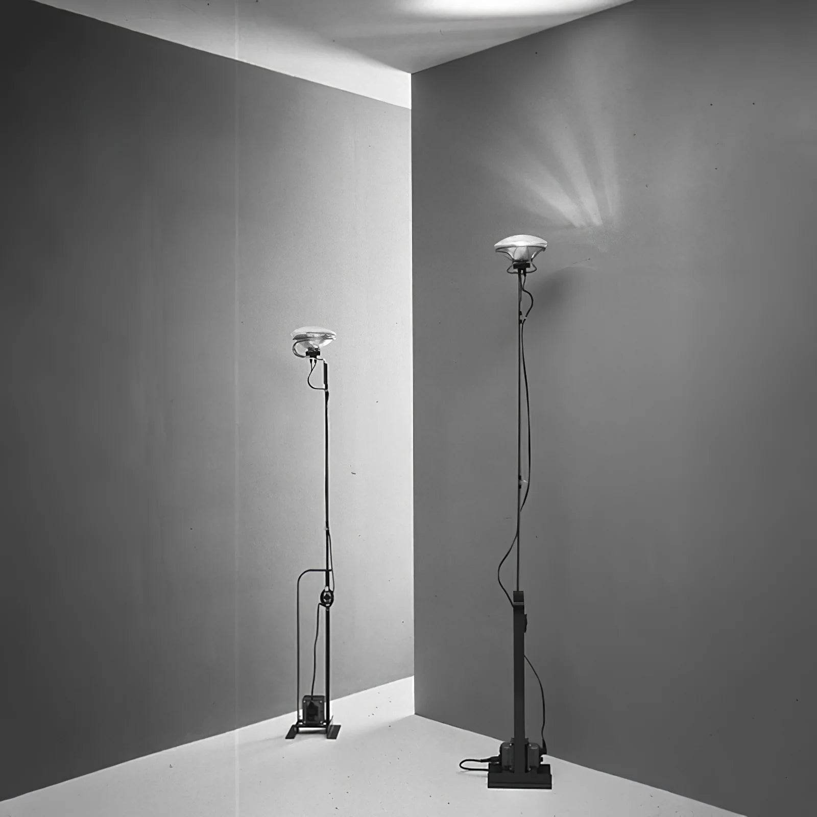 Toio_Floor_Lamp_16