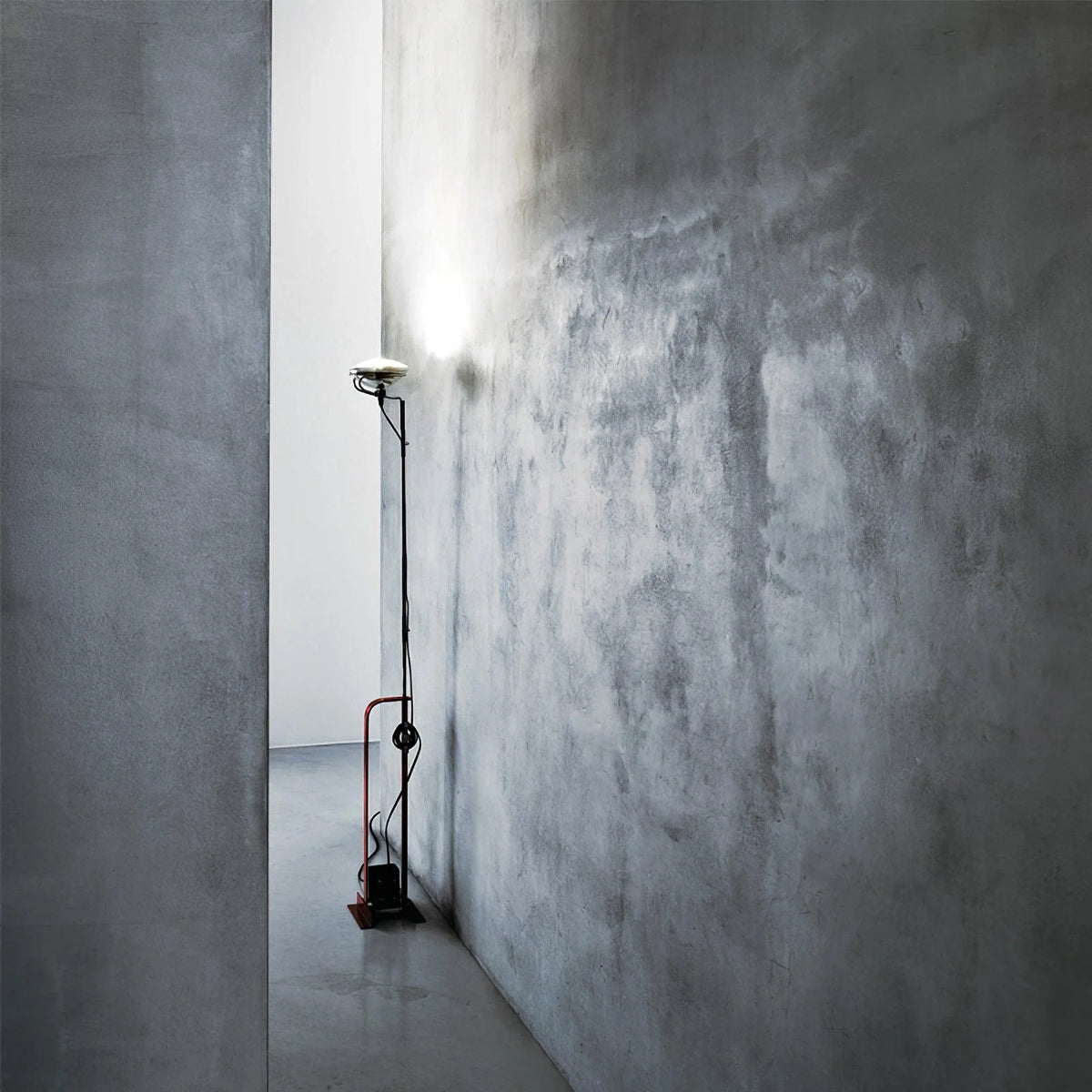 Toio_Floor_Lamp_23