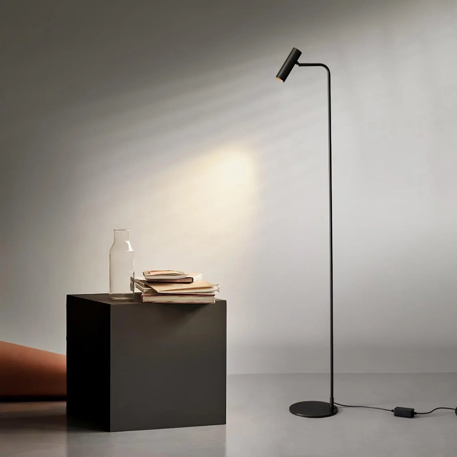 Torris_Floor_Lamp_6