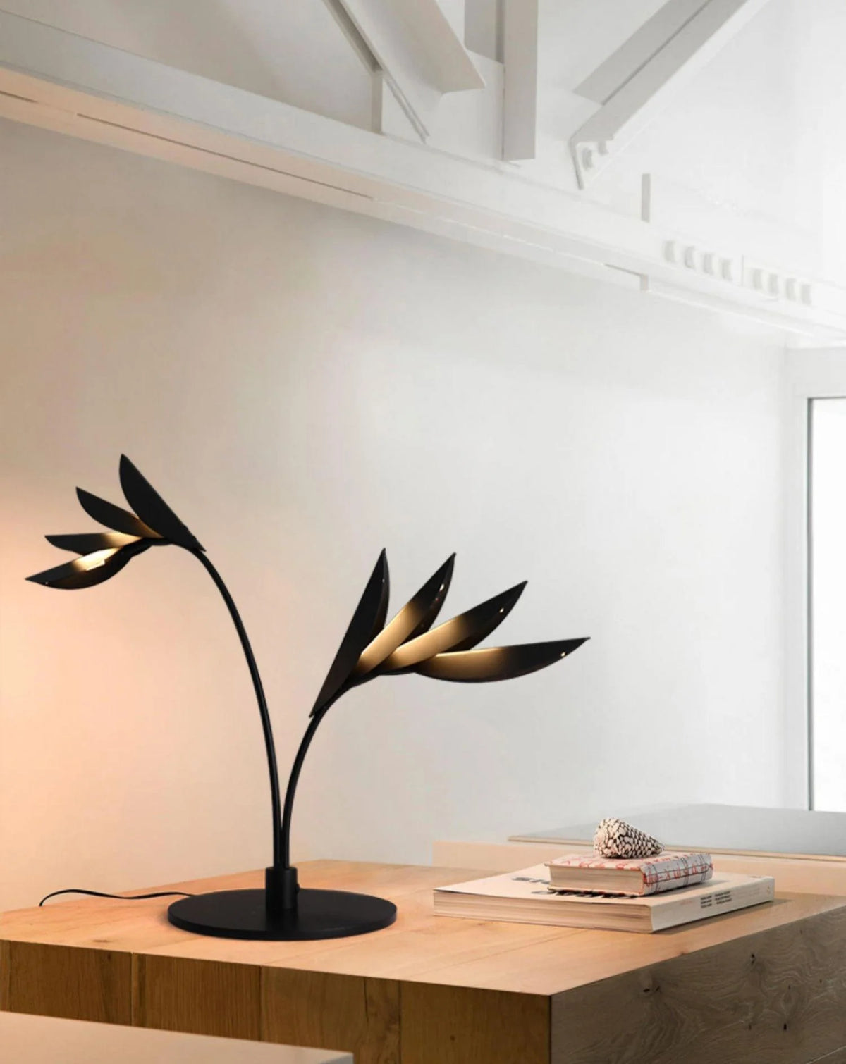 Two Leaves Table Lamp 11