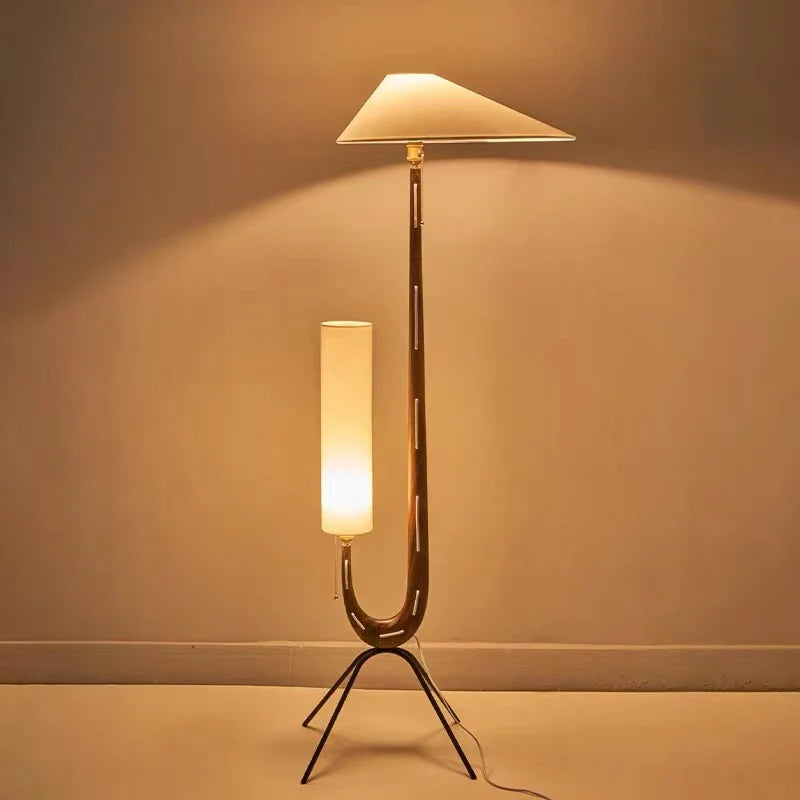 V-Shaped_Floor_Lamp_18