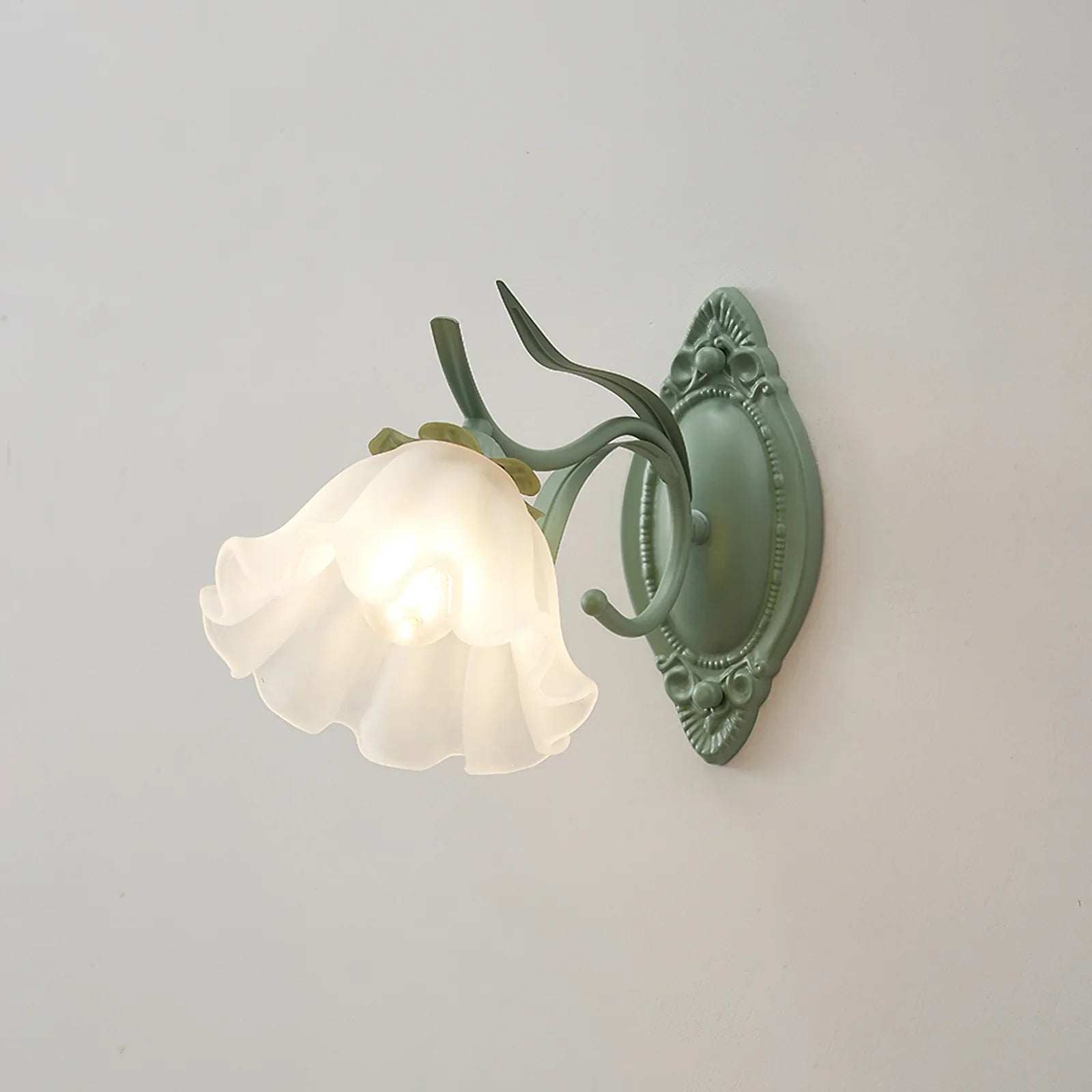 Valley_Lily_Wall_Lamp_5